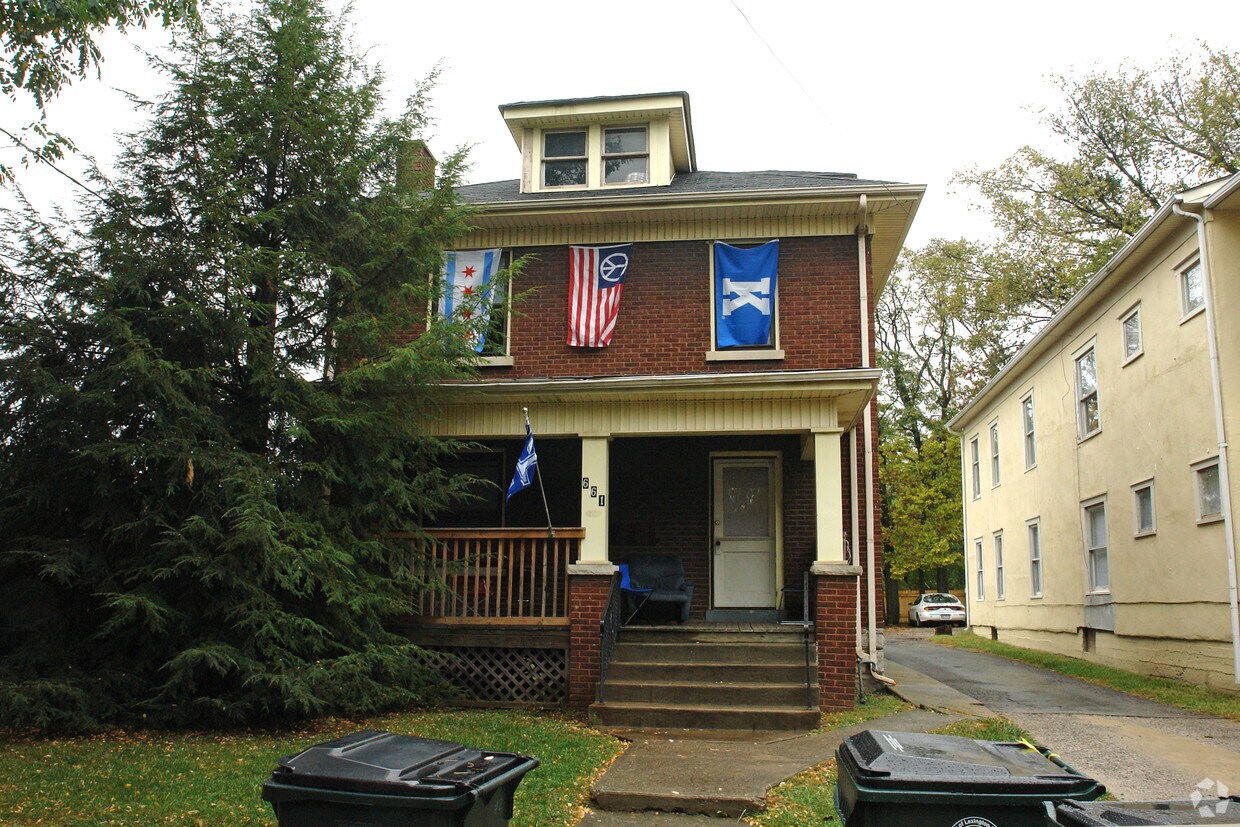 Foto del edificio - 661 Maxwelton Ct