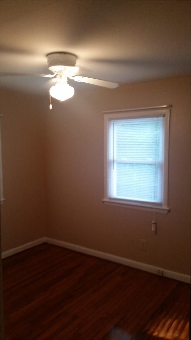 Building Photo - 2836 Club Plaza Rd Building Photo - 2836 Club Plaza Rd