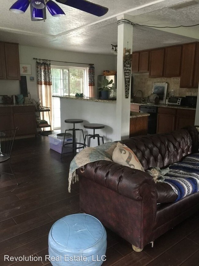 Building Photo - 3 br, 1 bath House - 3913 Packard Dr