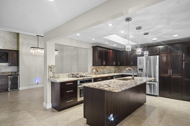 Building Photo - 5281 Bolero Cir