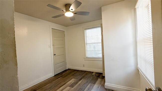 Foto del edificio - 1909 S Lincoln Ave