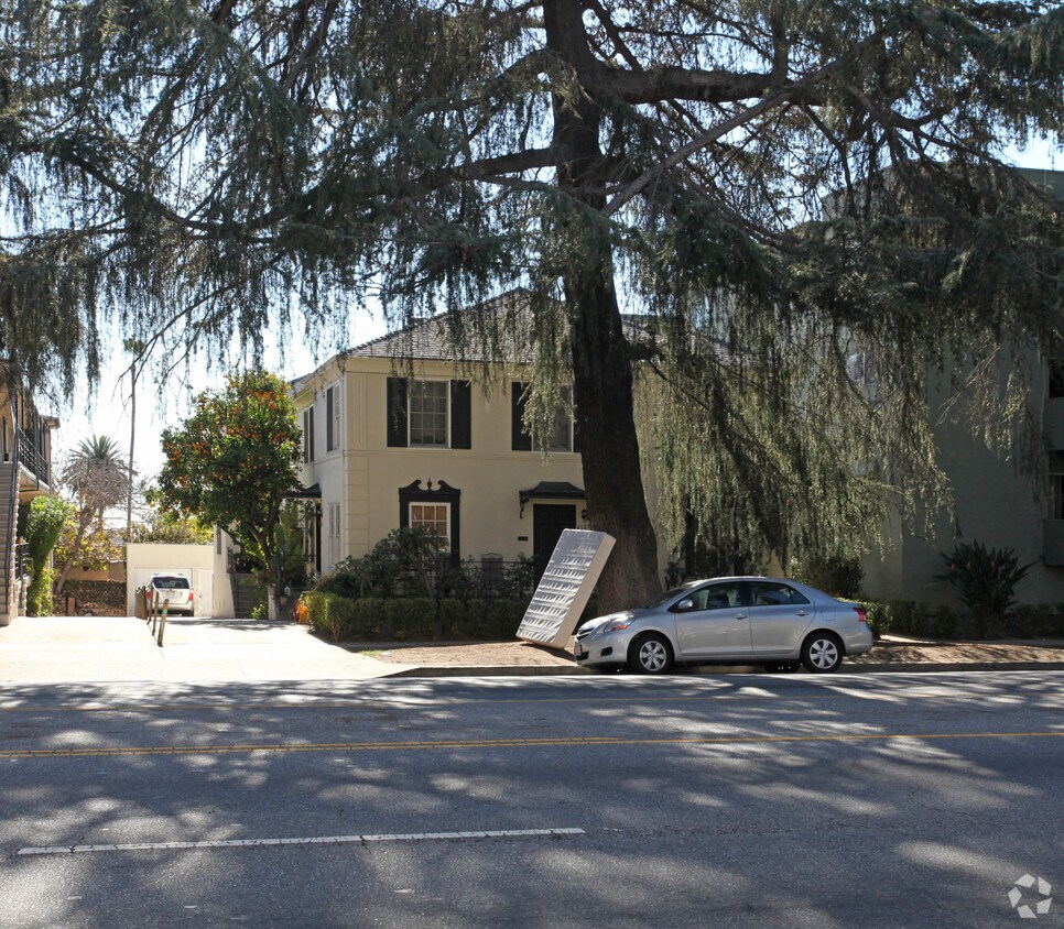 Primary Photo - 4526-4528 Los Feliz Blvd