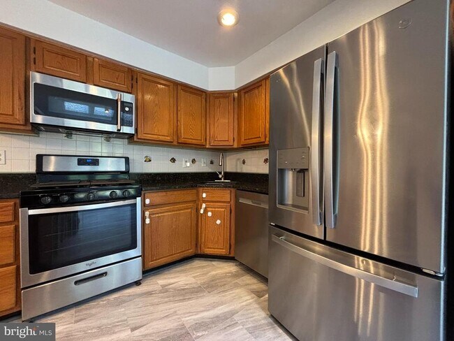 Foto del edificio - 6149 Joust Ln
