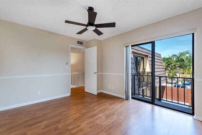 Foto del edificio - 941 Springdale Cir