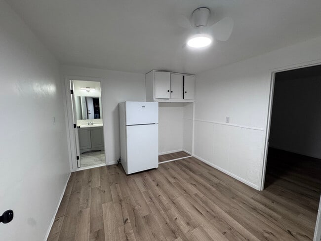 Building Photo - 1 Estelle St