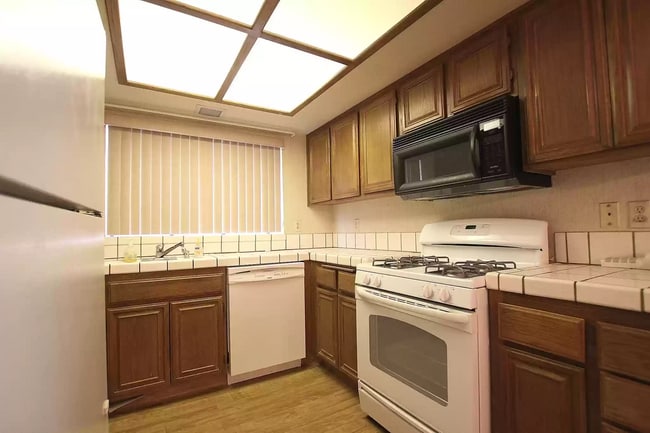 Foto del edificio - 424 W Avenue J5