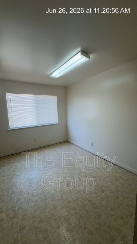 Foto del edificio - 512 E Myrtle Ave