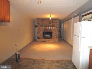 Building Photo - 1346 Old Grade Rd