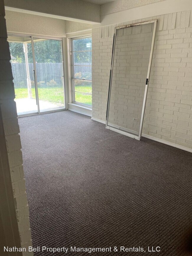 Building Photo - 3 br, 2 bath House - 2715 Ridgeview Rd