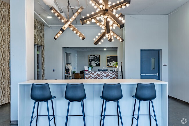 Lobby - Canyon Flats