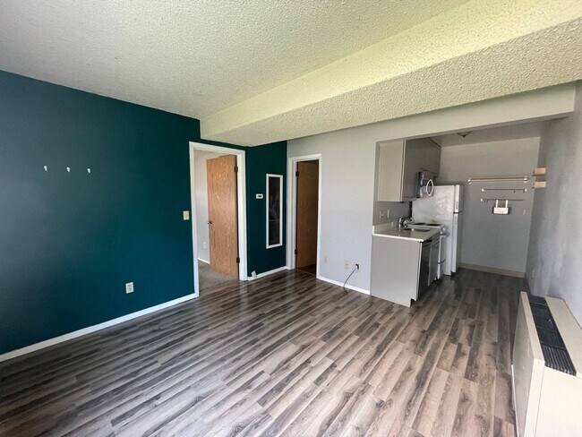 Building Photo - 1945 Arapahoe Ave Building Photo - 1945 Arapahoe Ave