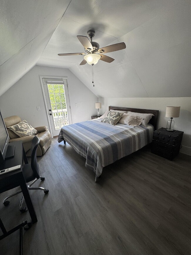 Building Photo - "Charming Furnished Studio Apartment Retreat in Valley Head – Cozy 300 Sq Ft!"