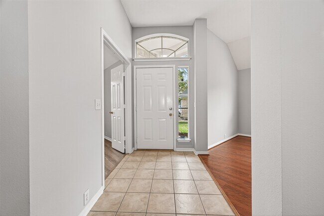 Foto del edificio - 3135 Silver Cedar Trail