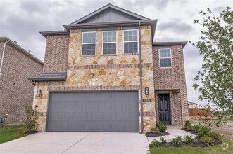 Building Photo - 1415 Enzo Ct