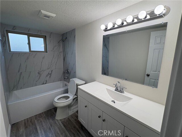 Foto del edificio - 1330 W Lambert Rd