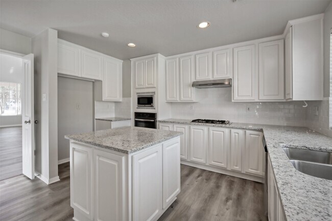 Building Photo - 51 E Greywing Cir