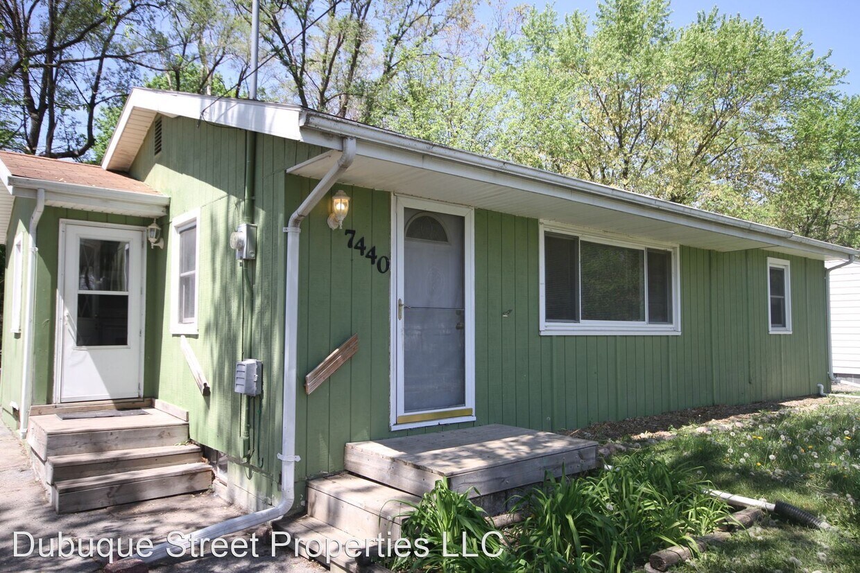 3 br, 1 bath House 7440 Southview Dr House Rental in Des Moines, IA