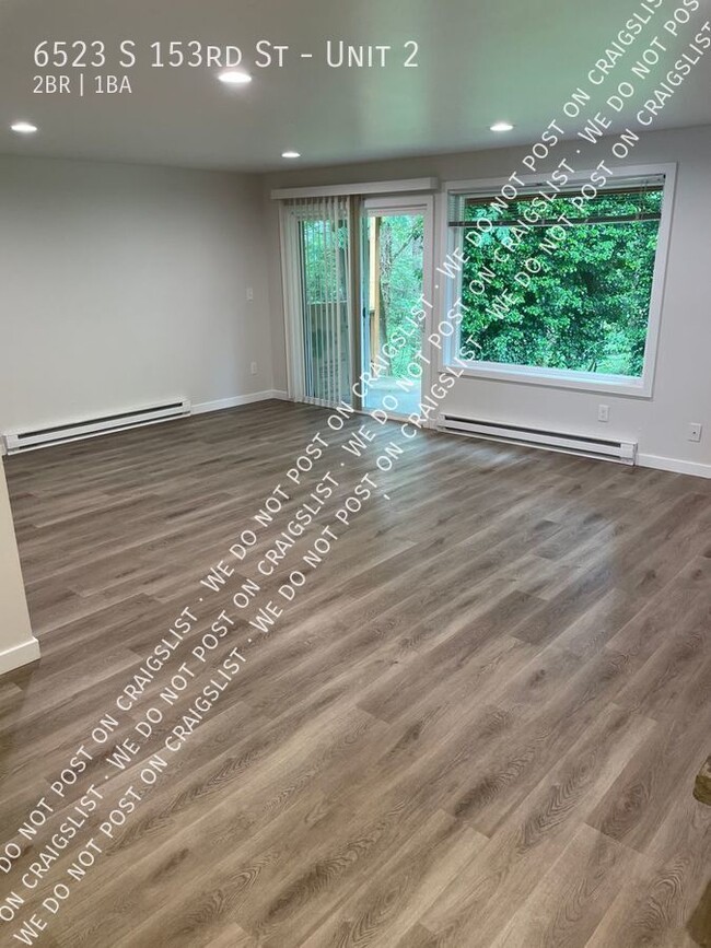 Foto del edificio - Tukwila - Updated 2 Bedroom / 1 Bath Apart...