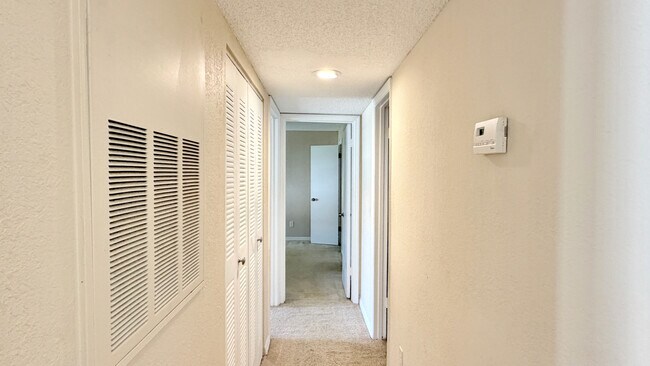 Foto del edificio - 5144 Conroy Rd