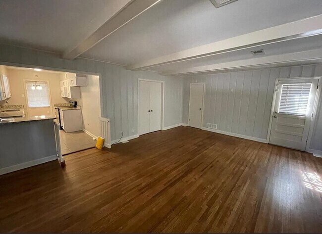 Foto del edificio - 1653 Colonial Rd