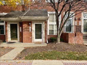 Building Photo - 1335 S Washington Ave