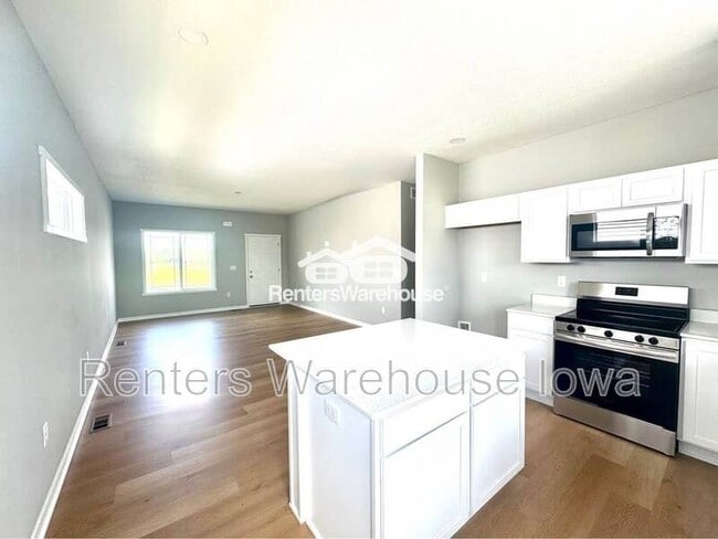 Building Photo - 1006 Polk St
