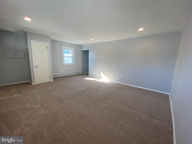Building Photo - 1048 Gray Ave