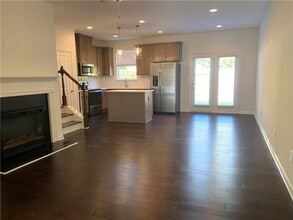 Building Photo - 4908 Longview Walk