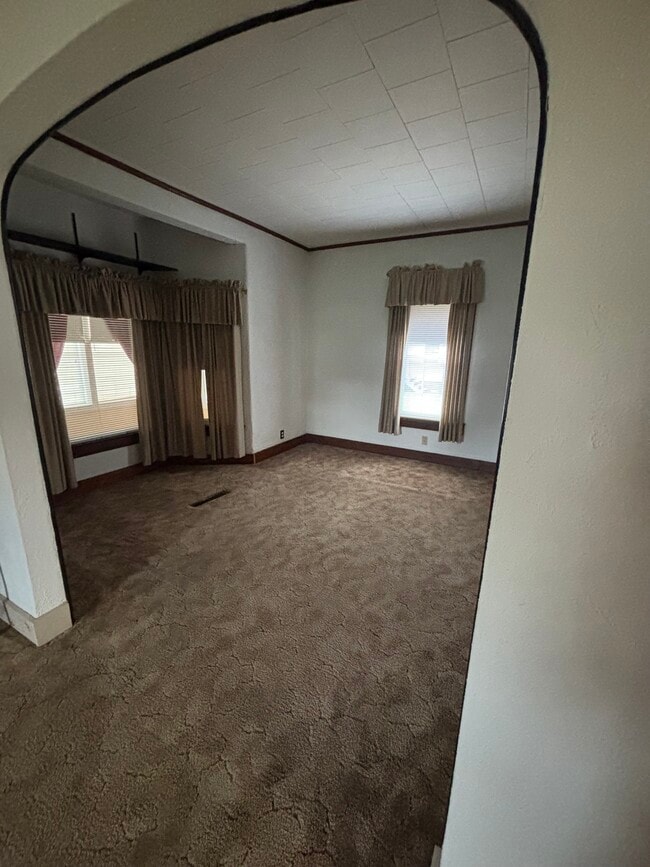 Living Room - 590 S Henderson St