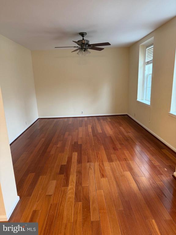 Foto del edificio - 3930 Langley Ct NW