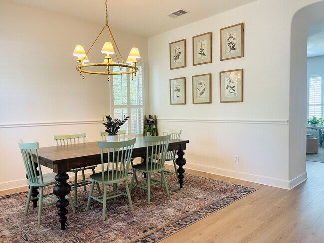Foto del edificio - 7721 Haggans Ln