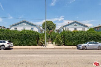 Building Photo - 11683 Chandler Blvd