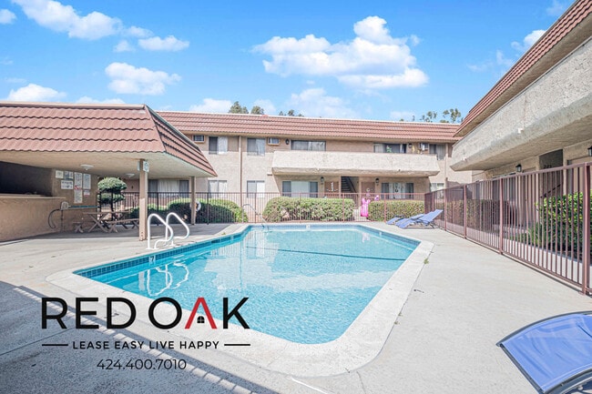 Building Photo - 821 N Wilcox Ave