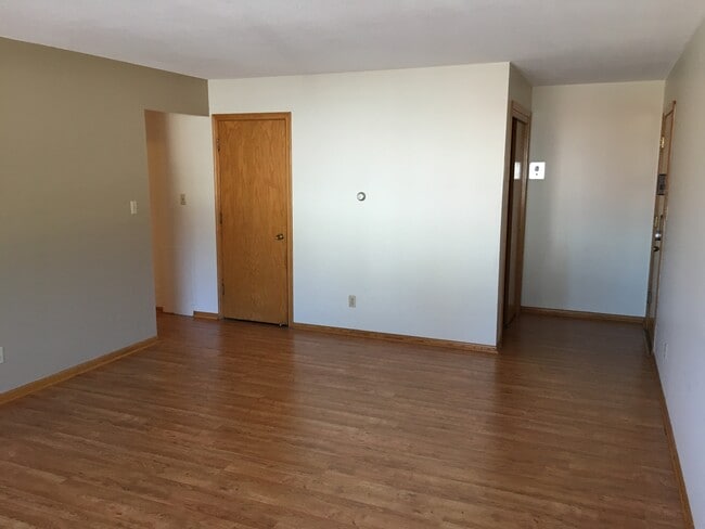 Building Photo - Prior Marshall Apartments