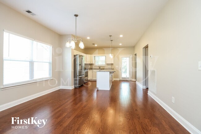 Building Photo - 286 Telavera Dr