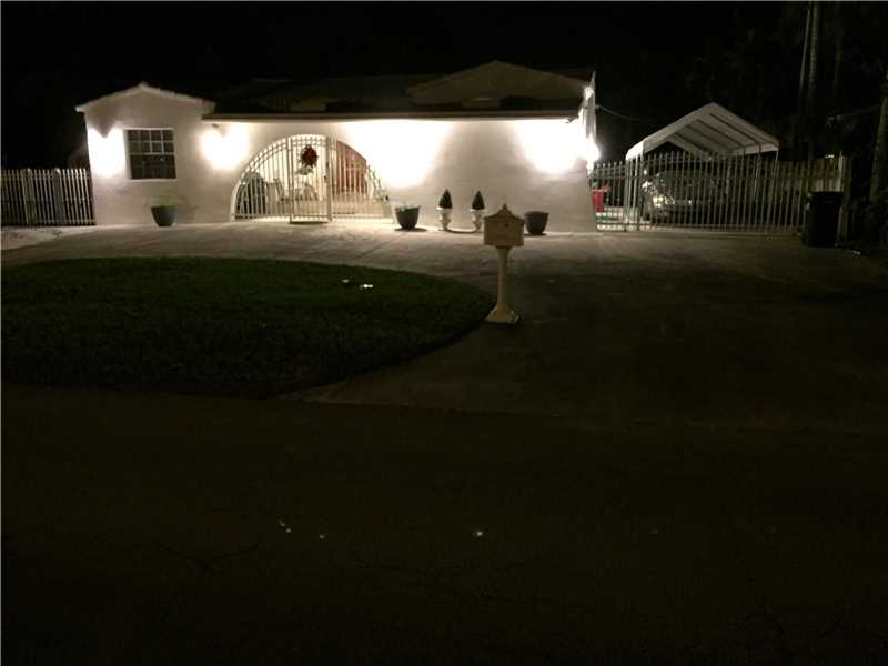 Primary Photo - 7521 Coquina Dr