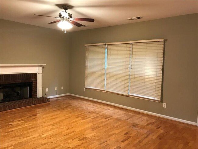 Building Photo - 505 Summer Breeze Ct.