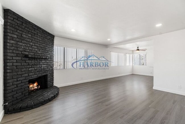 Foto del edificio - 789 W 18th St