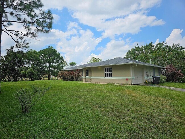 Foto del edificio - 17817 81st Ln N