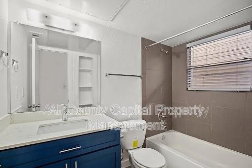 Foto del edificio - 502 W 35th St