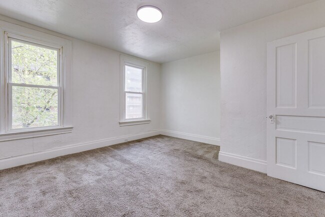 Foto del edificio - 112 Tecumseh St