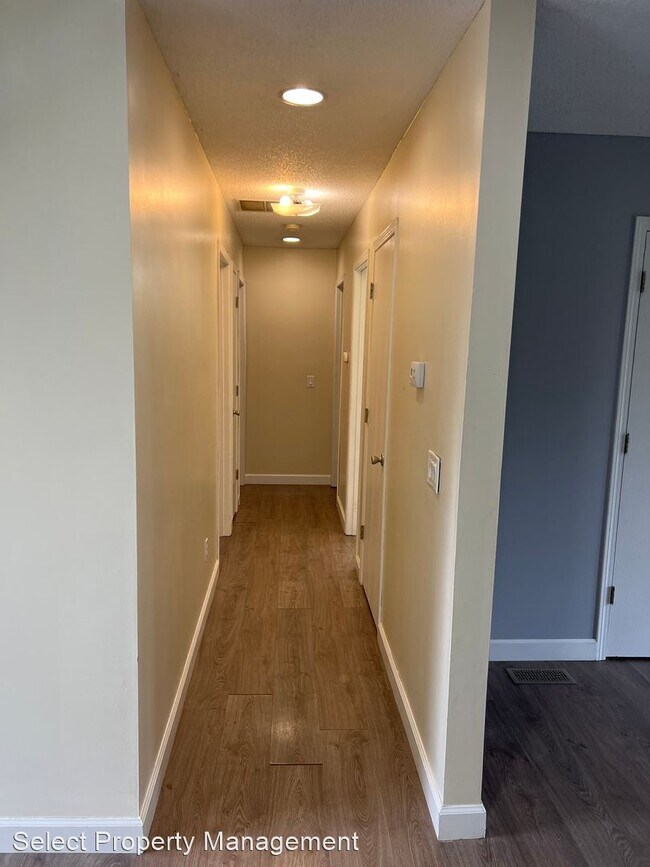 Building Photo - 3 br, 1 bath House - 4130 Westbury Drive