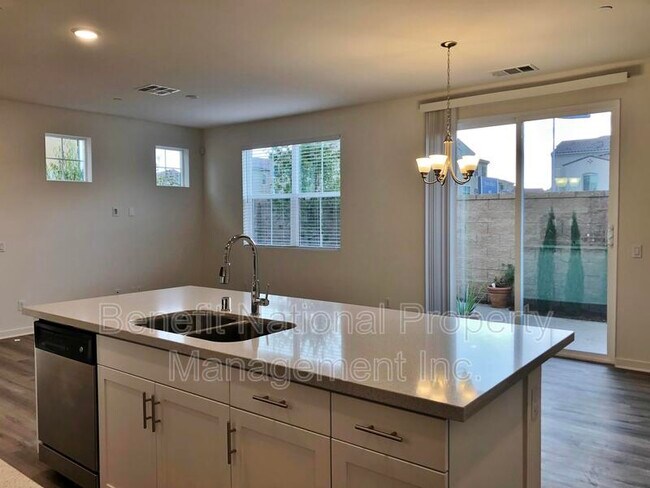 Building Photo - 35813 Breckyn Ln