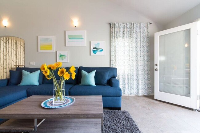 Foto del edificio - Spacious and Vibrant Property in Barrio Lo...