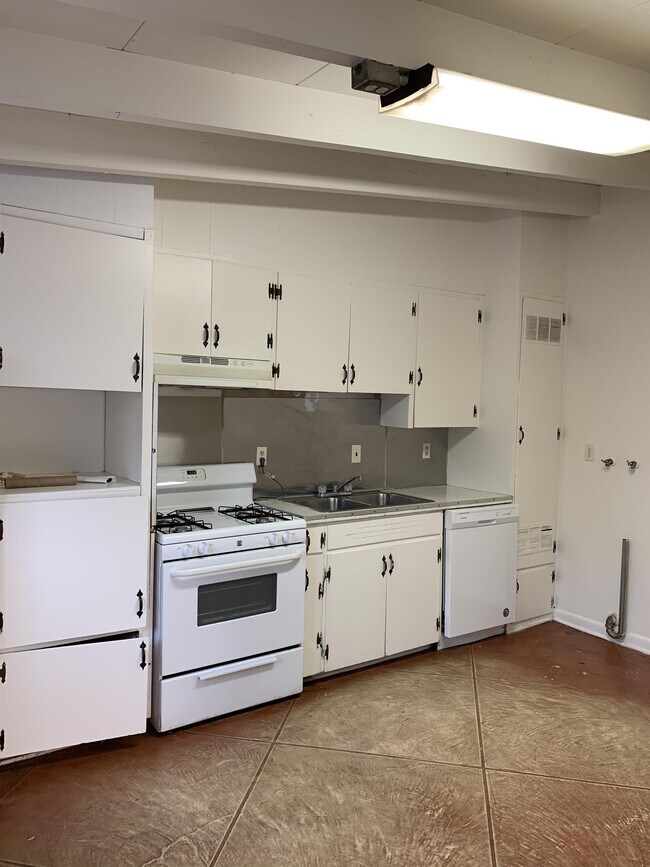Foto del edificio - 2115 E 18th St