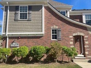 Building Photo - 54264 Baypoint Dr