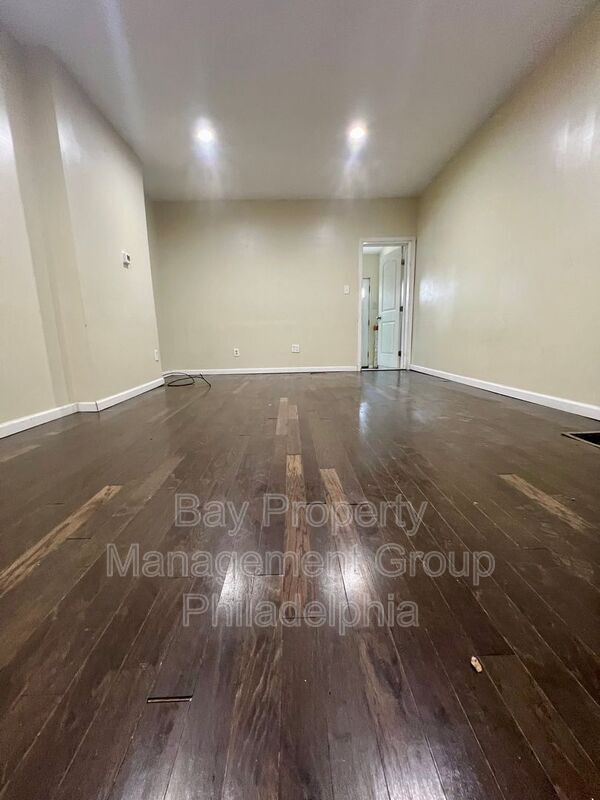 Foto del edificio - 7275 Saybrook Ave