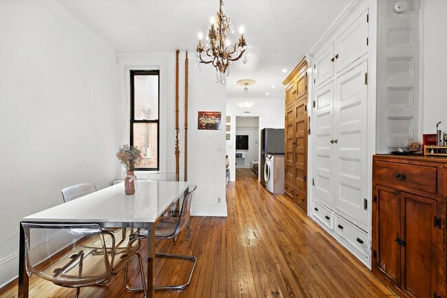 Building Photo - 1110 Park Ave