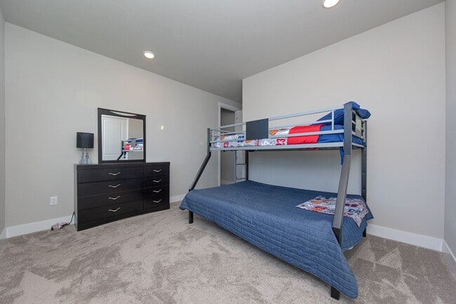 Foto del edificio - 3 Bedroom | 3 Baths | plus large loft | 20...
