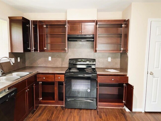 Building Photo - 9334 Laura Koppe Rd